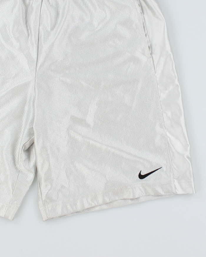 Vintage Nike Basketball Baggy Shorts - W28 L8