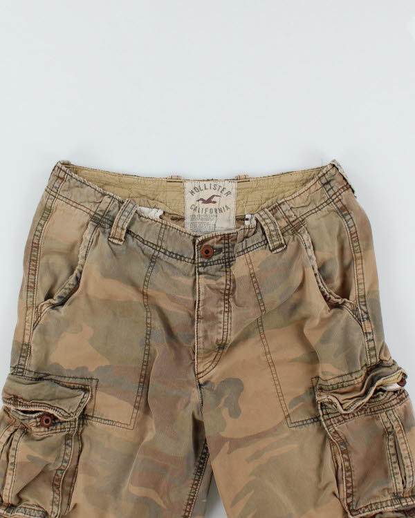 Y2K 00s Hollister Distressed Camouflage Cargo Shorts - W38