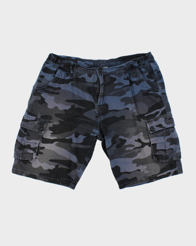 00s Faded Blue Camouflage Cargo Shorts - W38