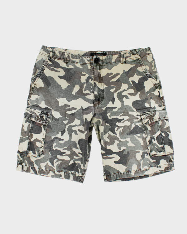 Y2k 00s Camouflage Cargo Shorts - W38