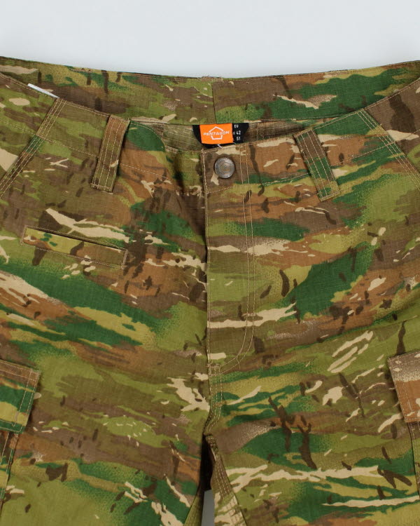 Y2k 00s Pentagon Camouflage  Shorts - W34