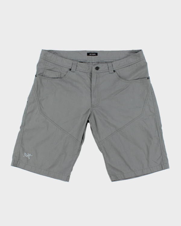 Arc'teryx Cargo Hiking Shorts - W38 L12