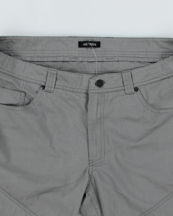 Arc'teryx Cargo Hiking Shorts - W38 L12