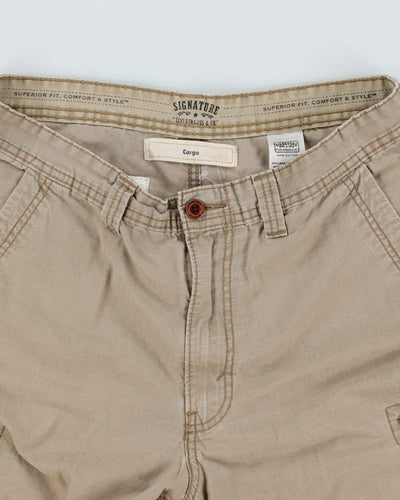 00s Levi's Beige Cargo Shorts - W34