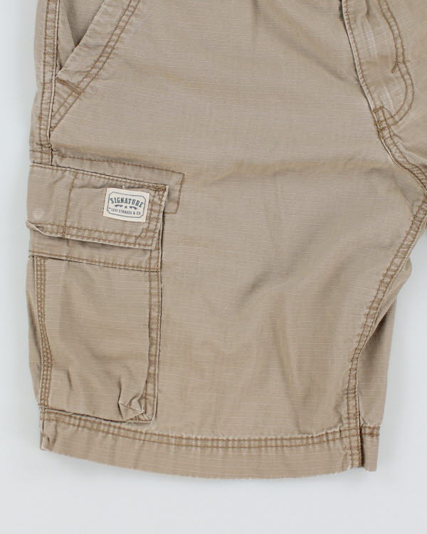 00s Levi's Beige Cargo Shorts - W34