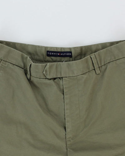 00s Tommy Hilfiger Khaki Green Chino Shorts - W32