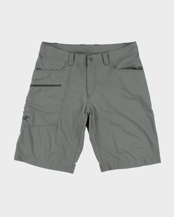 Arc'teryx Hiking Cargo Shorts - W32 L11