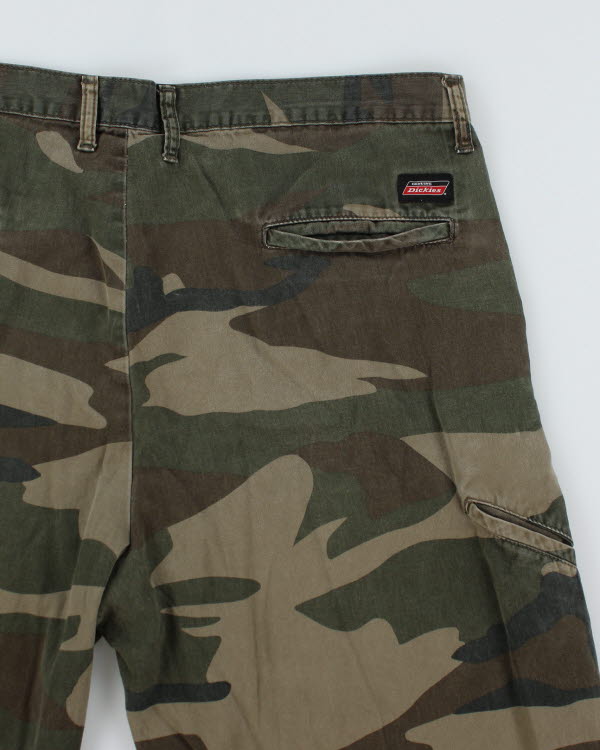 Vintage Dickies Oversized Camouflage Shorts - W38 L12