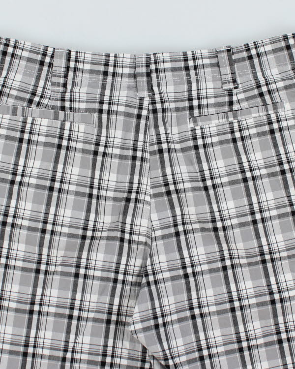 Vintage Wrangler Patterned Cargo Shorts - W34 L9