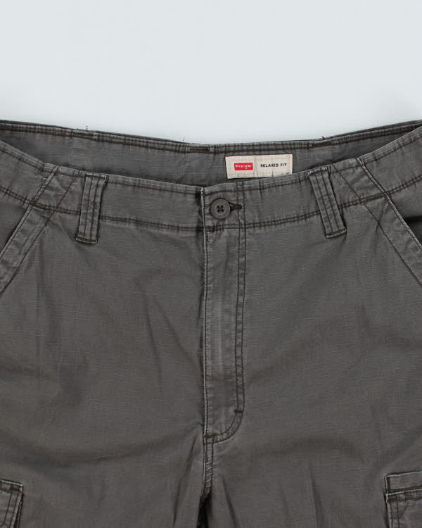 Vintage Wrangler Long Legged Relaxed Fit Cargo Shorts - W36 L15