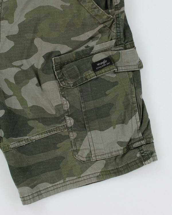 Vintage Gap Camouflage Cargo Shorts - W32 L9