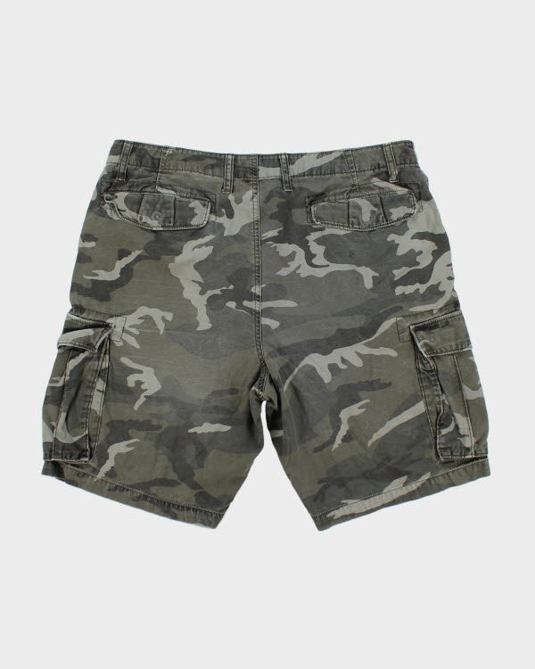Vintage Camouflage Cargo Shorts - W40 L10