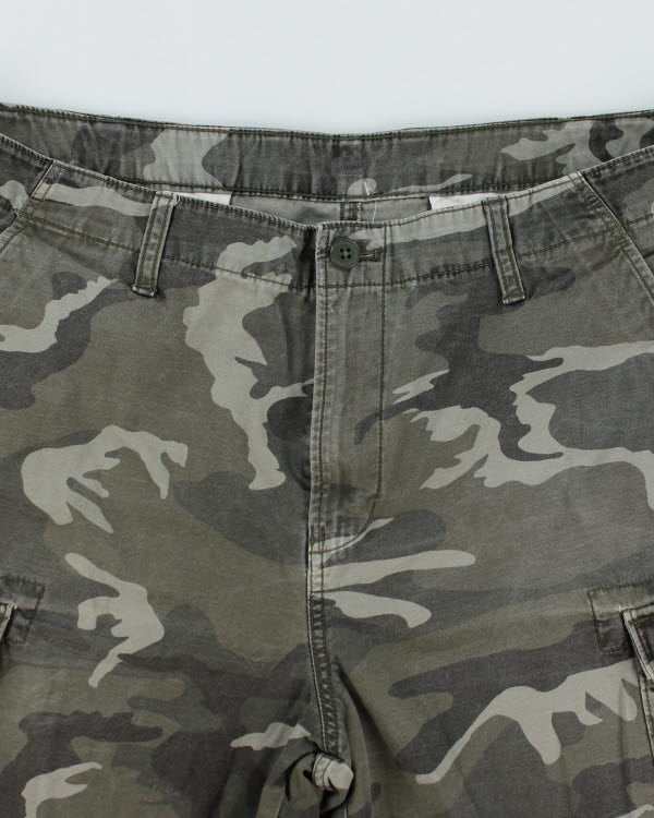 Vintage Camouflage Cargo Shorts - W40 L10