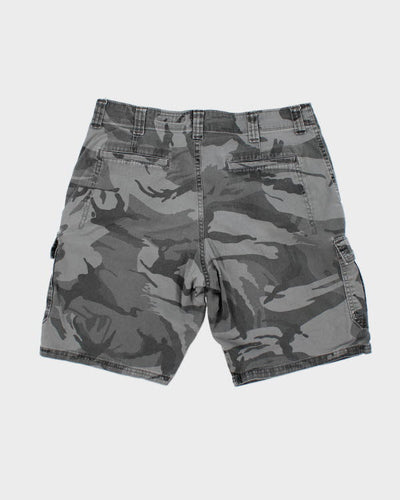 Vintage Camouflage Cargo Shorts - W34 L9