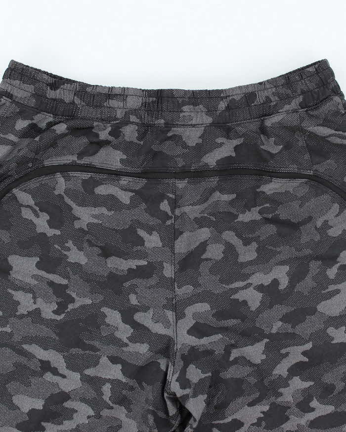 Men's Lululemon Lightweight Camouflage Running Sports Shorts - M
