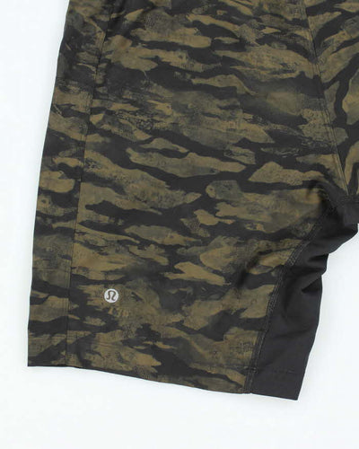 Men's Lululemon Lightweight Camouflage Cycle Sports Shorts - S