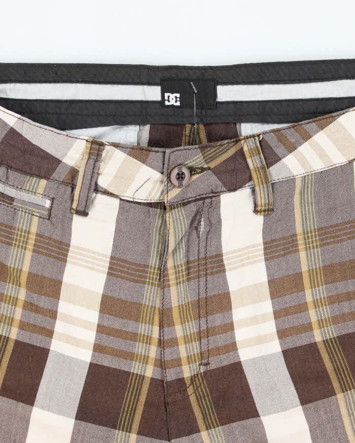 Vintage 2000's DC Skate Co. Patterned Board Shorts - W32 L10