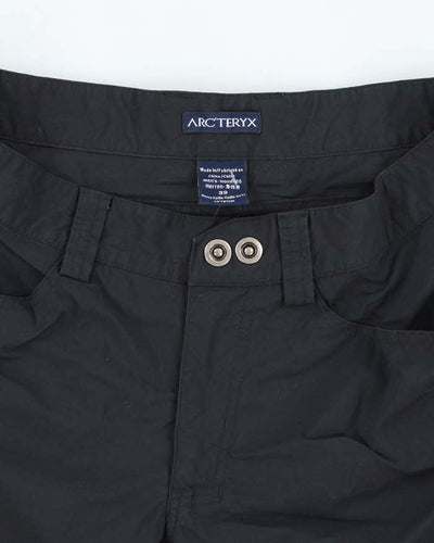 Vintage 2000's Arc'teryx Lightweight Cargo Shorts - W30 L12