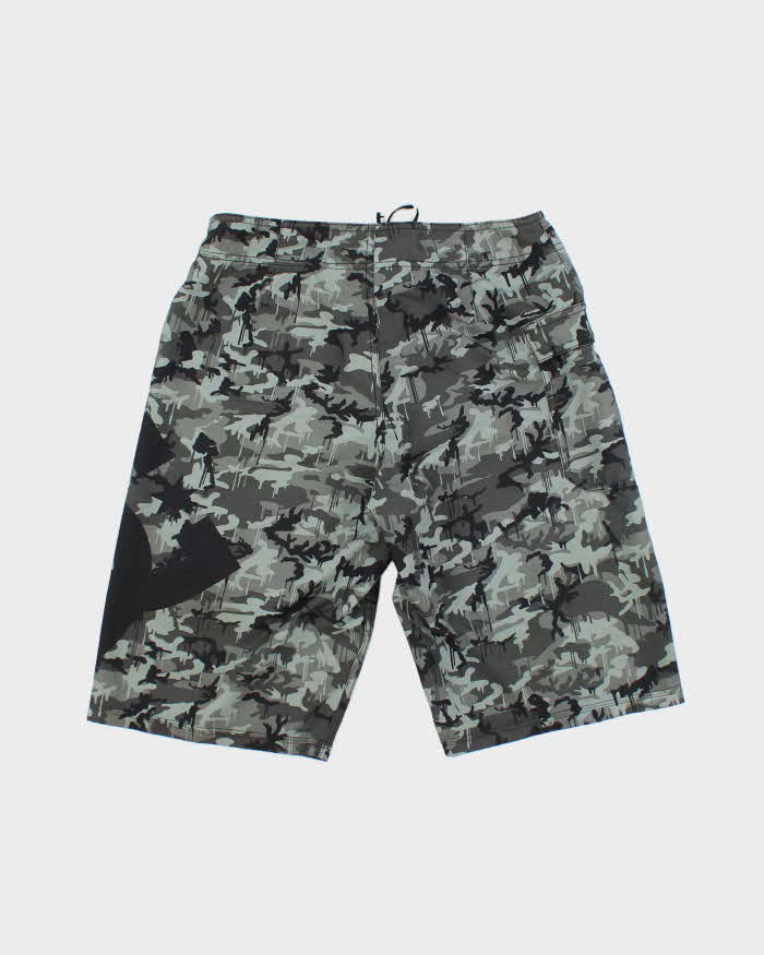 Vintage Y2K DC Skate Co. Camouflage Board Shorts - W30 L11