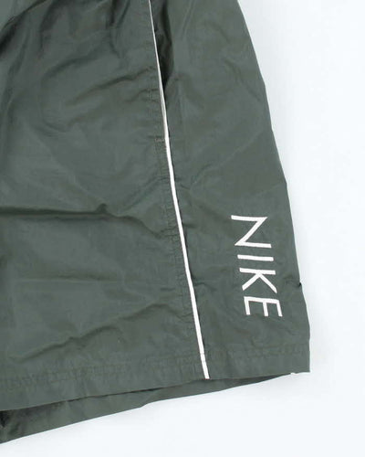 Vintage 90's Nike Lightweight Mesh Lined Sports Shorts - M