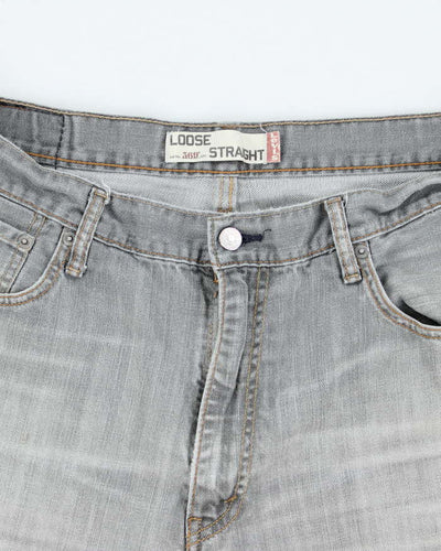 Vintage Levi's Relaxed Fit Grey Faded Denim Shorts - W33 L10