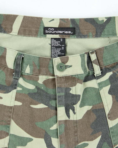Vintage Y2K Baggy Camouflage Cargo Shorts - W32 L11
