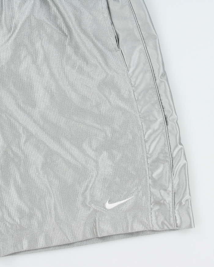 Vintage 90's Nike Basketball Oversized Sports Shorts - W28 L9