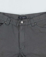 Vintage 2000's Arc'teryx Hiking Cargo Shorts - W32 L8