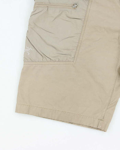 Vintage 2000's Arc'teryx Lightweight Beige Hiking Shorts - W34 L11