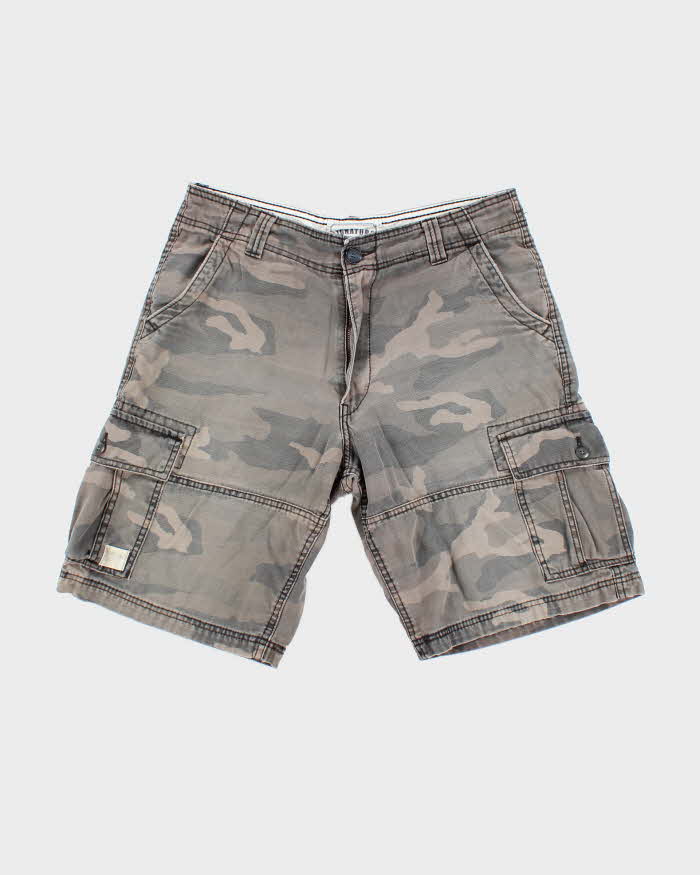Vintage Levi's Dark Camouflage Cargo Shorts - W32 L9
