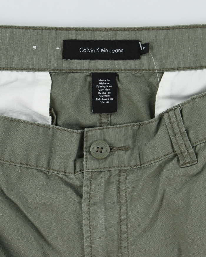Vintage 2000's Calvin Klein Wide Leg Cargo Shorts - W36 L11