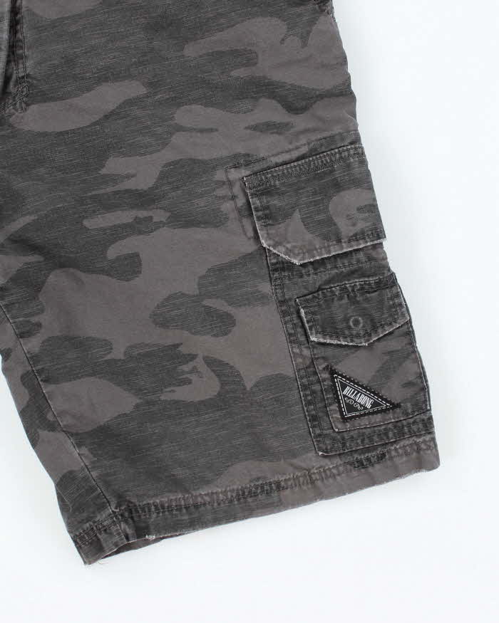 Vintage 2000's Billabong Black Camouflage Cargo Shorts - W32 L10