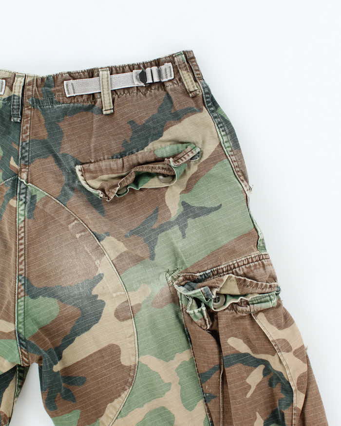Vintage Y2K Military Style Faded Camouflage Cargo Shorts - W30 L12