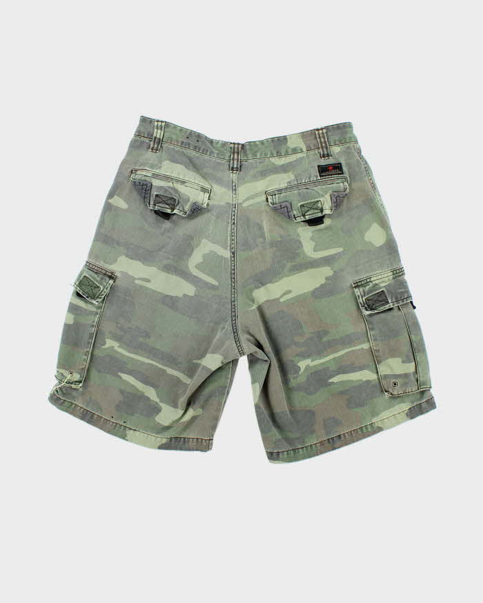 Vintage Y2K Coliseum Camouflage Cargo Shorts - W30 L8