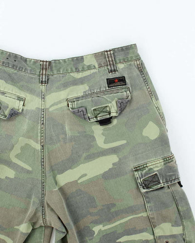 Vintage Y2K Coliseum Camouflage Cargo Shorts - W30 L8