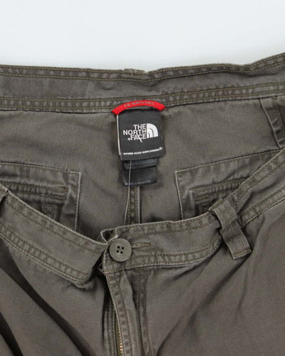 Vintage 2000's Wrangler Wide Leg Faded Cargo Shorts - W34 L9