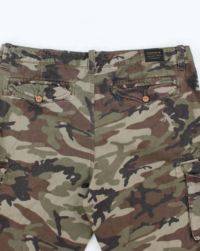 Vintage 2000's Quiksilver Camouflage Straight Fit Cargo Shorts - W36 L11