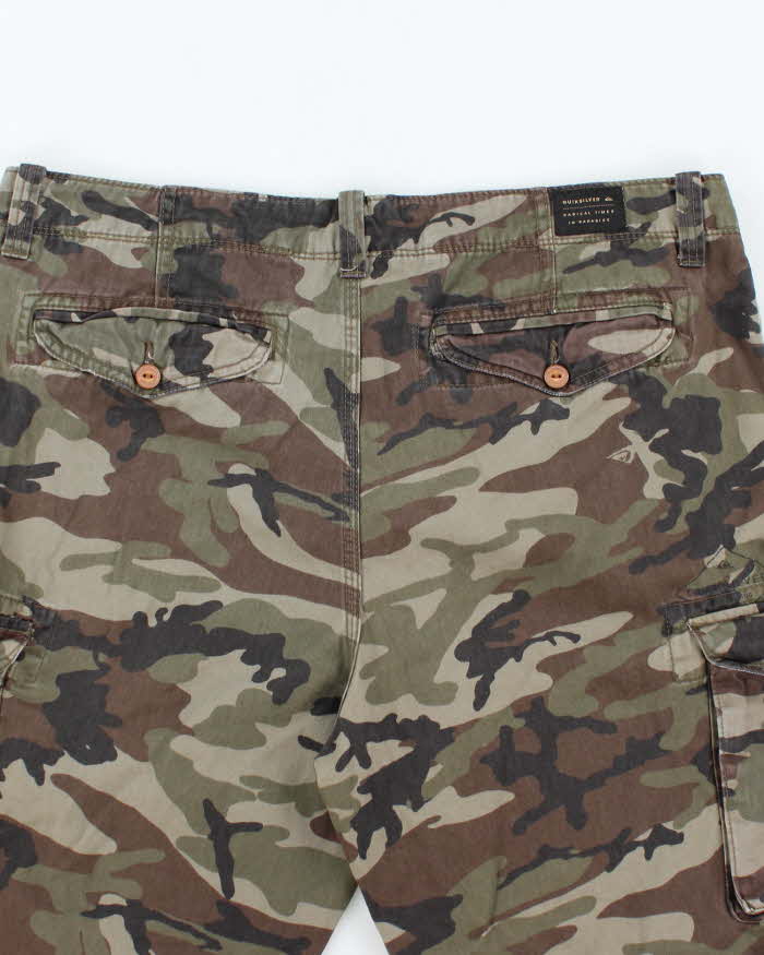 Vintage 2000's Quiksilver Camouflage Straight Fit Cargo Shorts - W36 L11