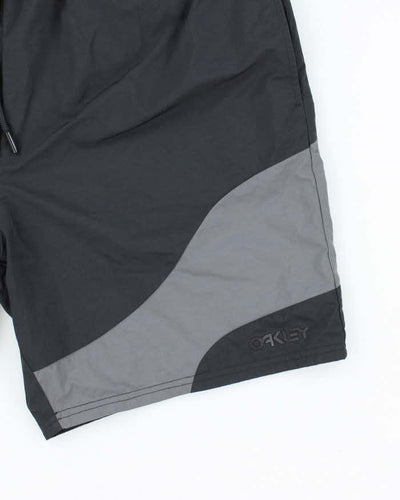 Vintage Oakley Two Tone Sports Shorts - L