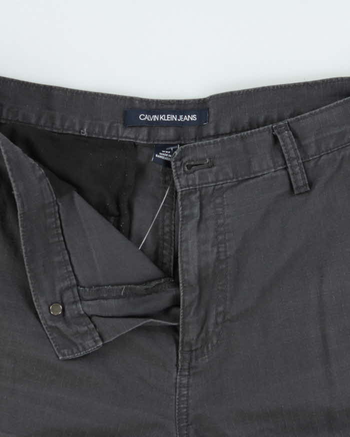 Vintage Calvin Klein Jeans Loose Fit Cargo Shorts - W32