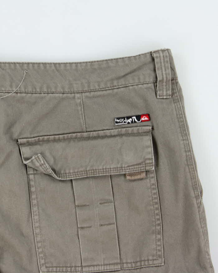 Vintage Y2K 00s Quiksilver Khaki Loose Fit Canvas Cargo Shorts - W34