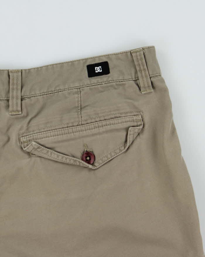 Vintage Y2K 00s DC Shoe Co. Khaki Canvas Baggy Fit Cargo Skater Shorts - W38