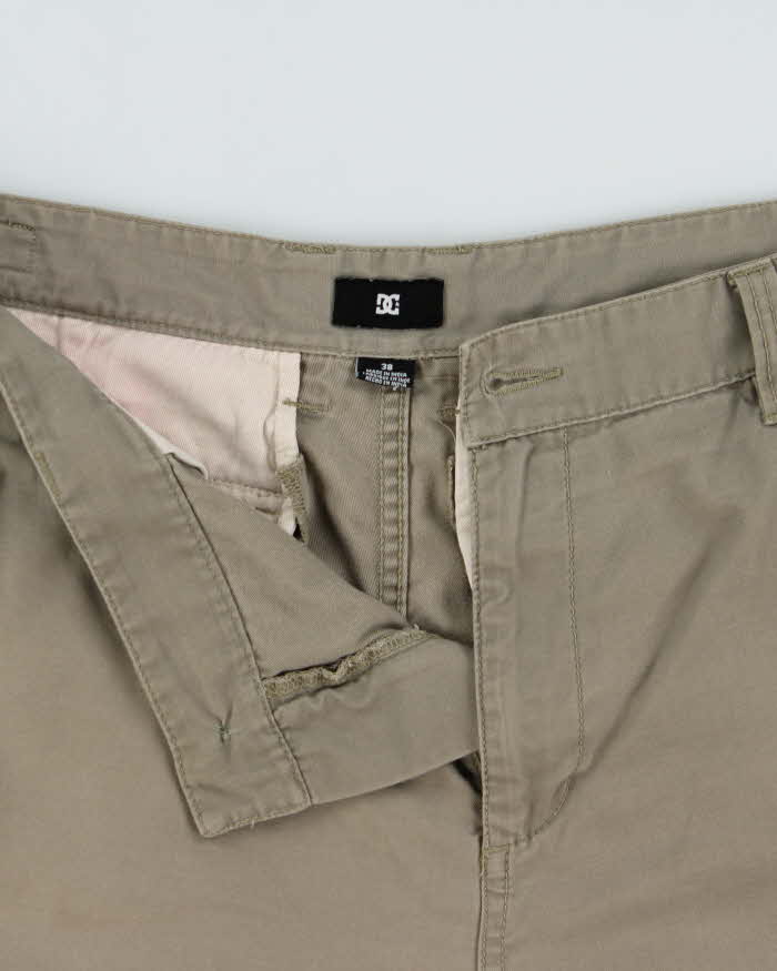 Vintage Y2K 00s DC Shoe Co. Khaki Canvas Baggy Fit Cargo Skater Shorts - W38