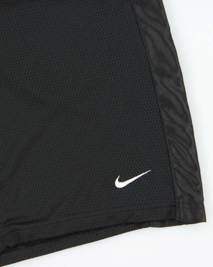 Vintage Y2K 00s Nike Embroidered Shell Mesh Basketball Shorts - L