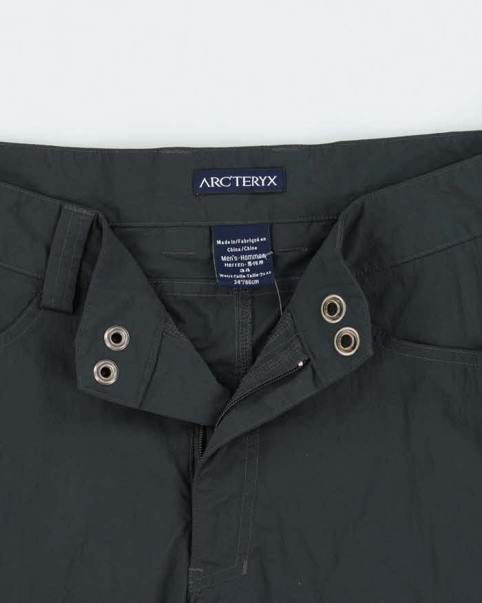 Vintage Y2K 00s Arc'teryx Perimeter Loose Fit Hiking Shorts - W34