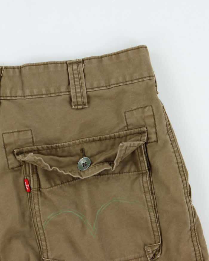 Vintage Y2K 00s Levi's Khaki Loose Fit Canvas 'Squad' Cargo Shorts - W32