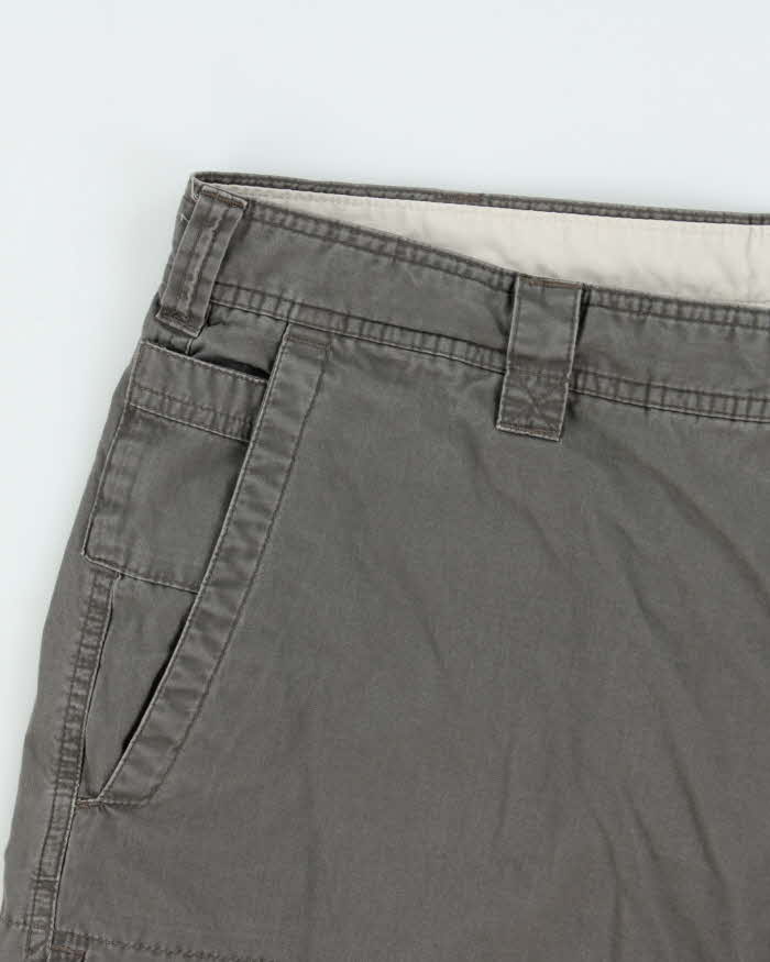 Vintage Y2K 00s Columbia Loose Fit Canvas Technical Shorts - W38