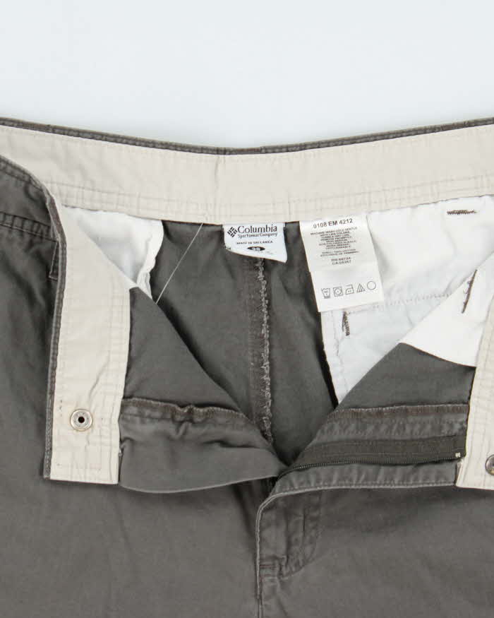 Vintage Y2K 00s Columbia Loose Fit Canvas Technical Shorts - W38
