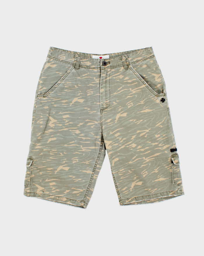 Vintage Y2K 00s Independent Truck Co. Relaxed Fit Camo Cargo Skater Shorts - W34