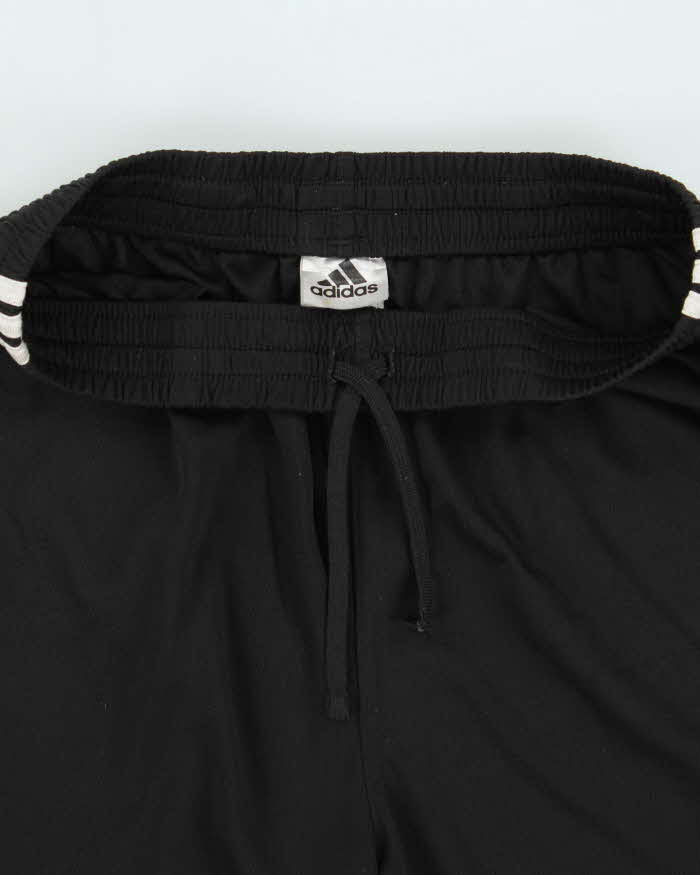 Vintage Adidas 8" Relaxed Fit Silver 3-Stripe Pocket Sports Shorts - XL